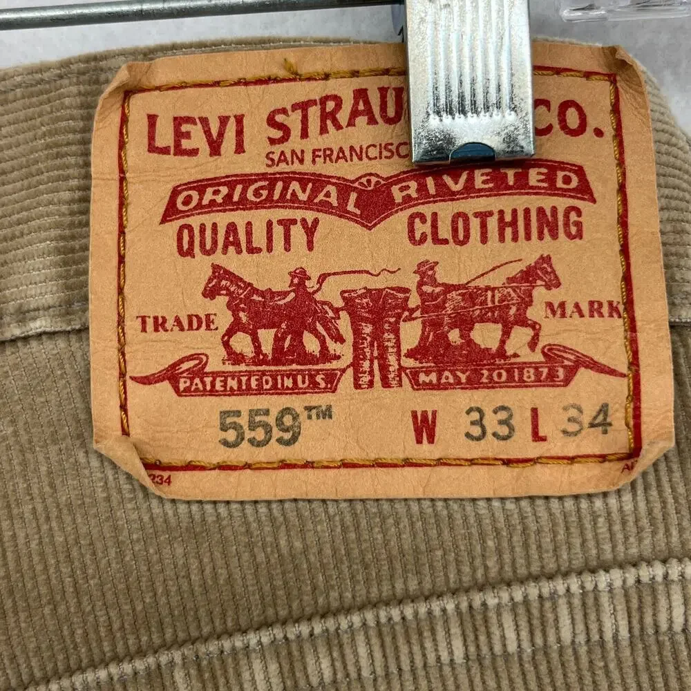 LEVIS Pants Mens 33x34 559 Corduroy Relaxed Straight Chino Cotton Blend Tan